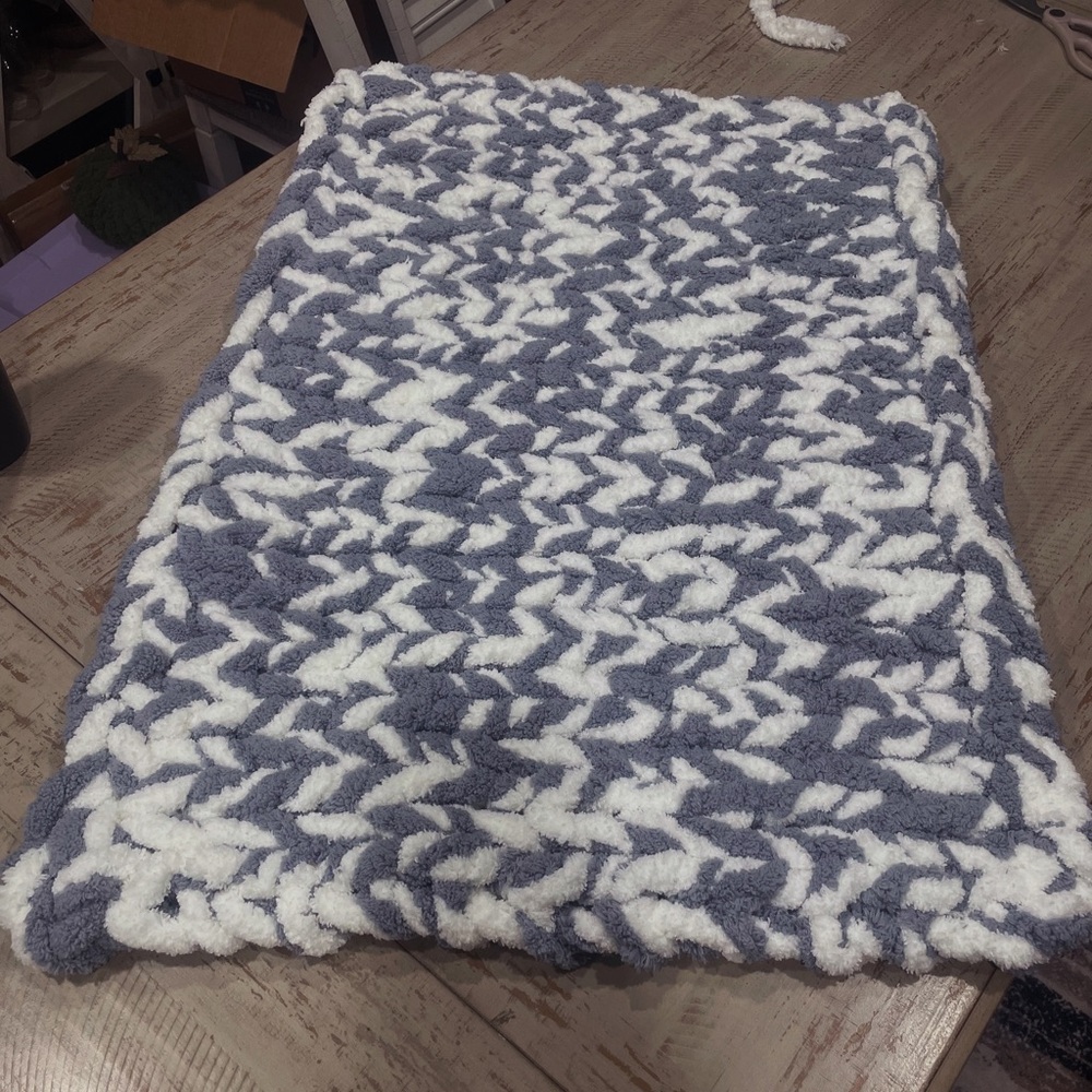 Cozy Gray and White Knitted Throw Blanket